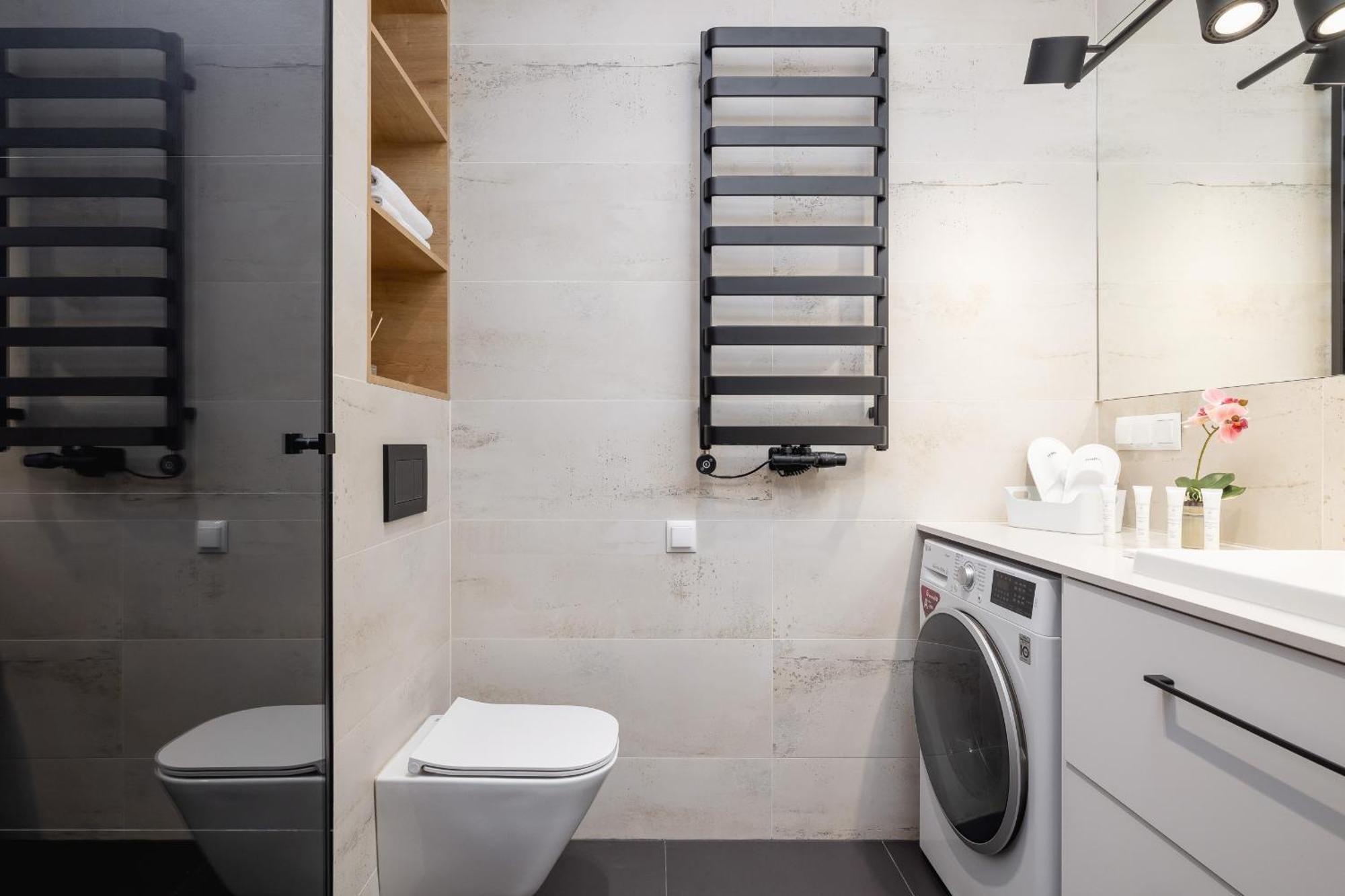 Bright In With Garden, Air Conditioning, Parking And Desk By Renters Prestige * Kraków