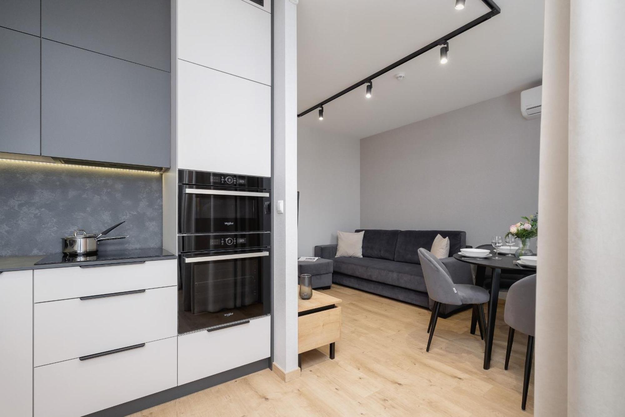 Lema 19 Uniqe Apartment In Krakow With Garden Air Conditioning Parking Near Tauron Arena By Renters Prestige