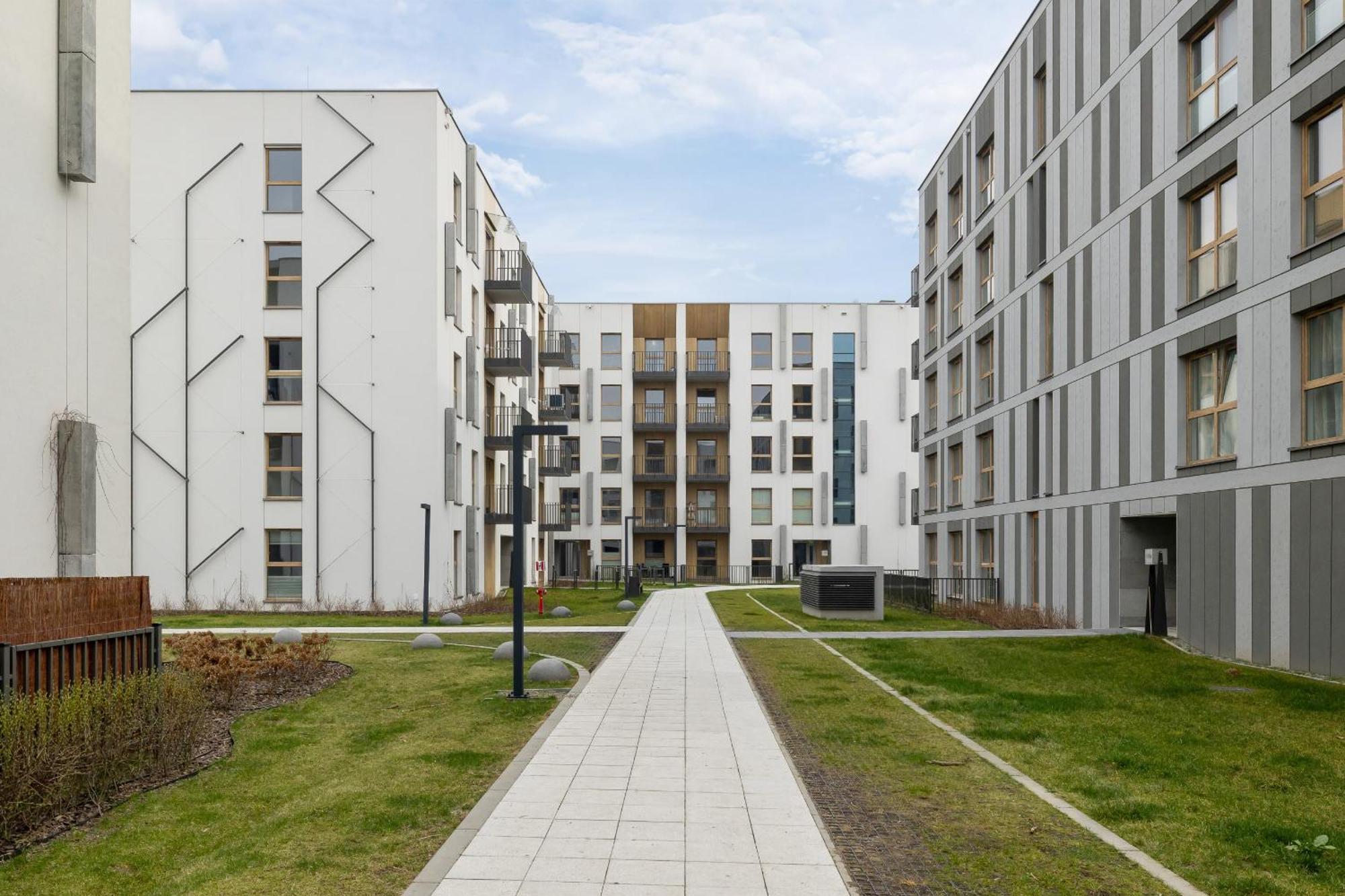 Lema 19 Uniqe Apartment In Krakow With Garden Air Conditioning Parking Near Tauron Arena By Renters Prestige